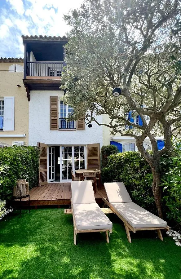 Casa Ika Port Grimaud - Maison 4 Chambres + Amarrage 0*,  France